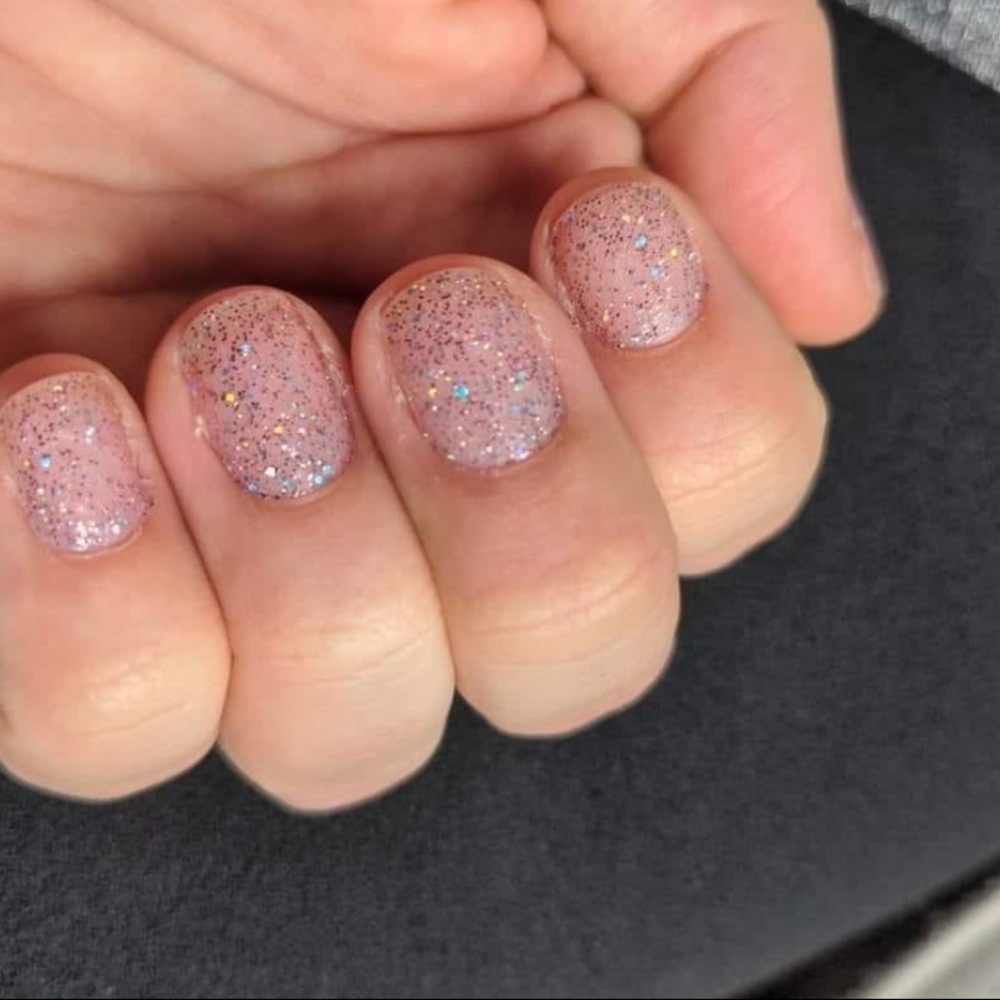 *Retired* Color Street: Tiny + Shiny (Petite) | Pink Glitter Clear Overlay - Picture 7 of 14